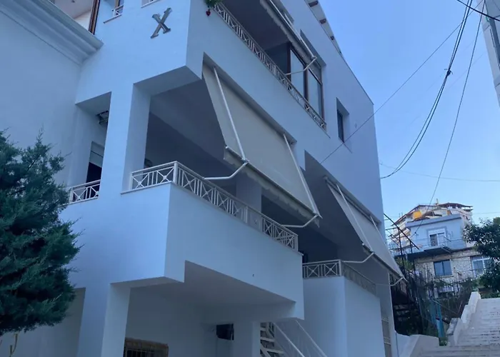 Vila Xhani