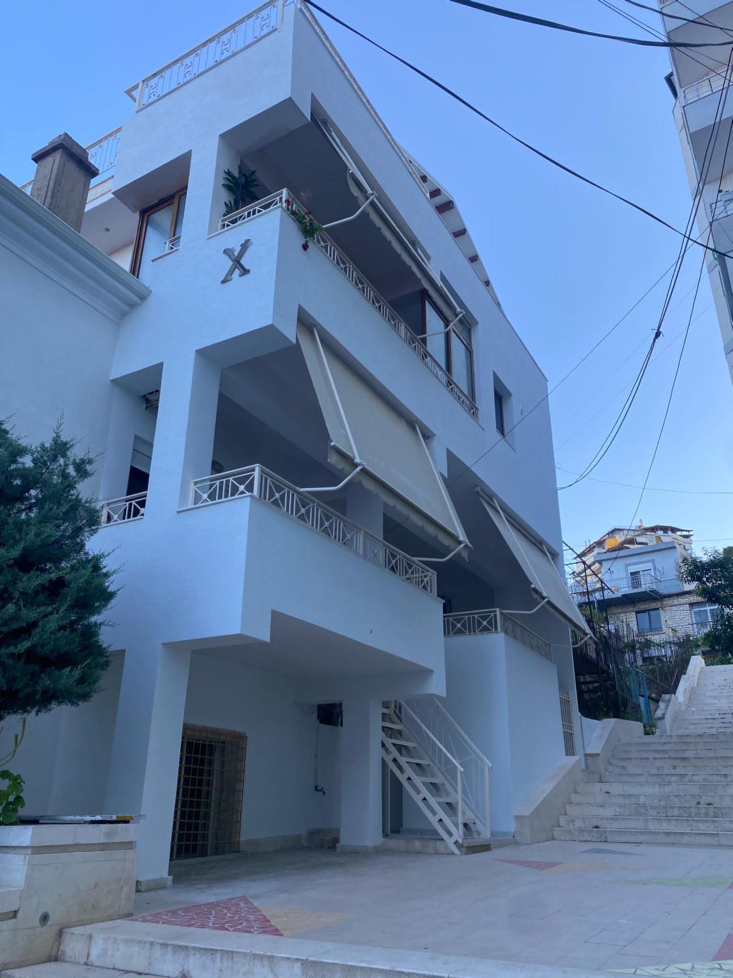 Vila Xhani Sarandë