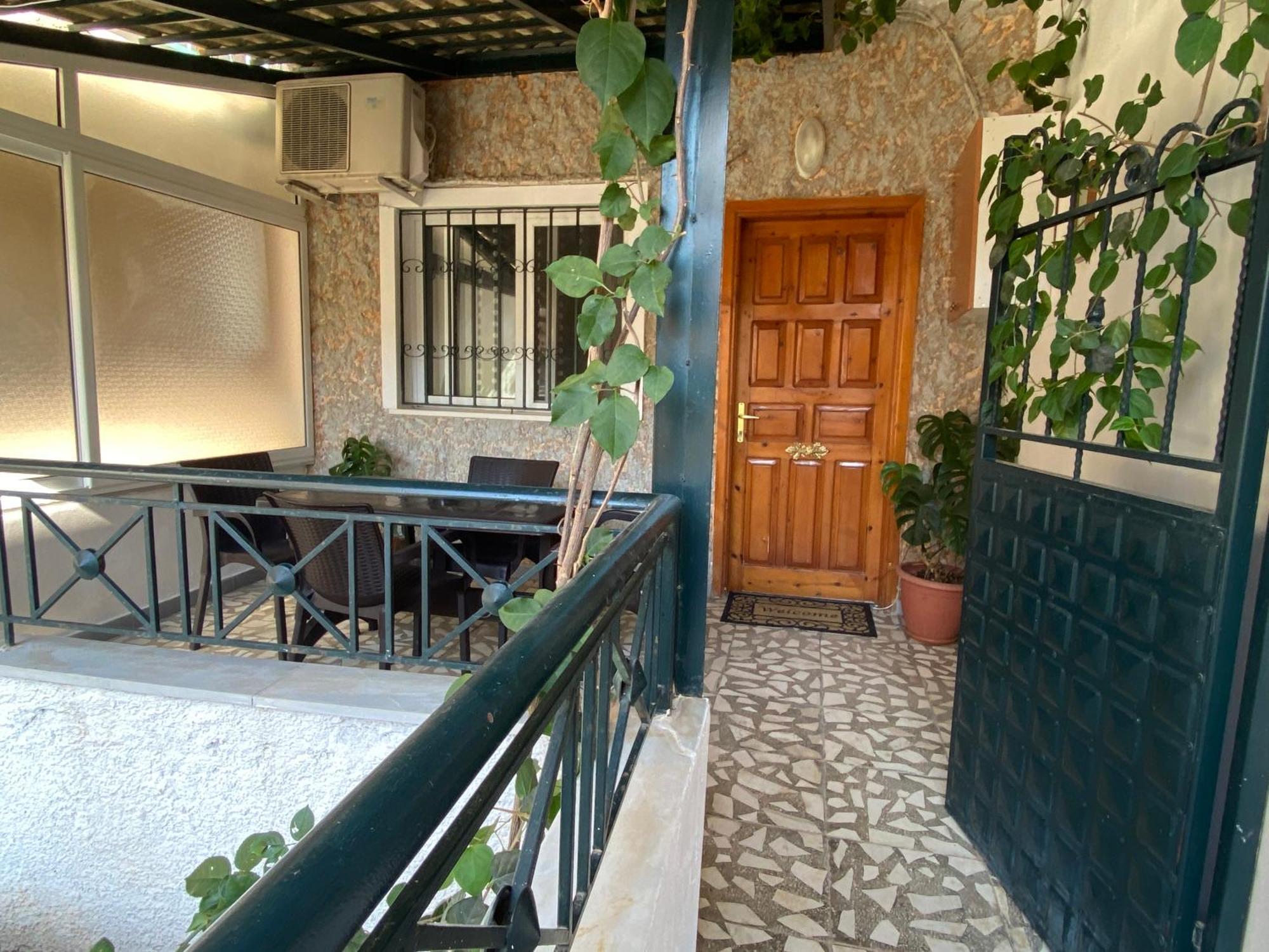 Vila Xhani Sarandë